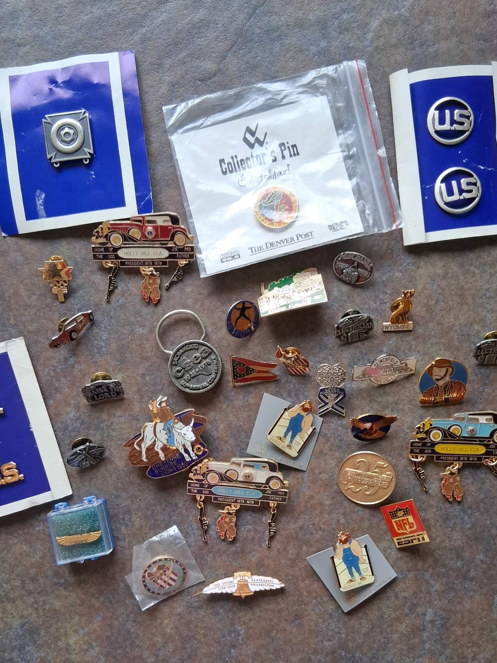 Lot Of Vintage Lions & Misc Enamel Pins 30+ Pieces